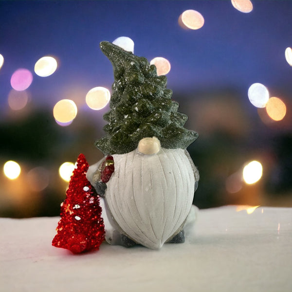 Gnome w/Frosted Tree Hat